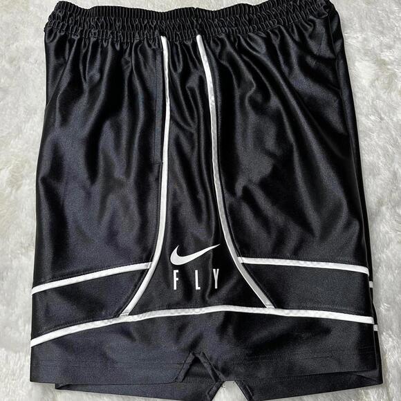 Nike Dri Fit Fly Basketball Shorts 7.5” Black Women’s XLT - Picture 3 of 8